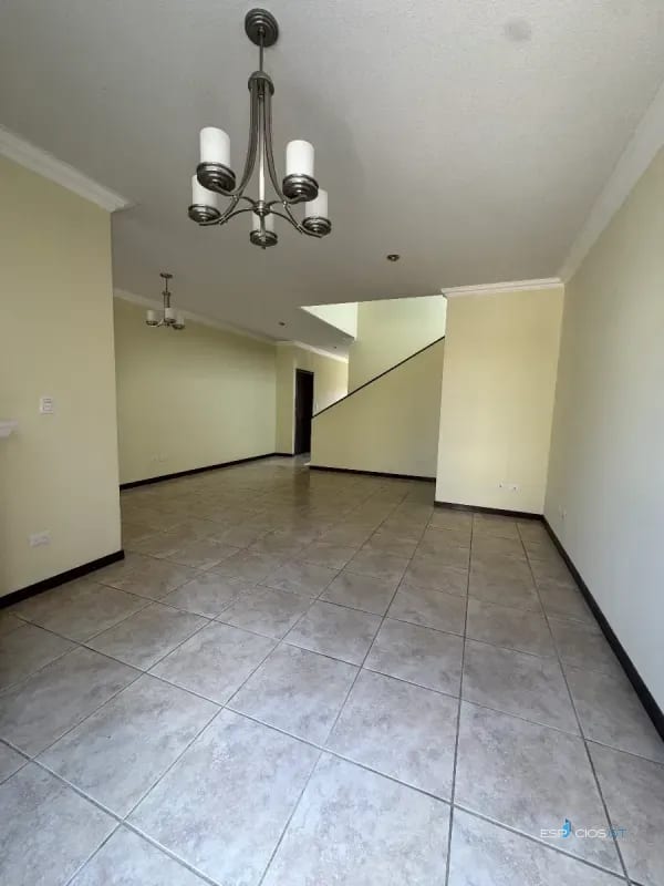 ✨CASA EN VENTA – KM. 21 CARRETERA A FRAIJANES, VILLAS DE ENTREVERDES, CES. — Casa en Venta en Fraijanes, Carretera a El Salvador, Guatemala, Ciudad — foto 7 de 12