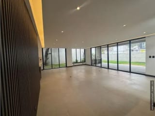 Zona 13 A Una Cuadra de las Américas Dentro de Garita Casa en Venta — Casa en Venta en Zona 14, Guatemala, Ciudad — miniatura 7 de 17