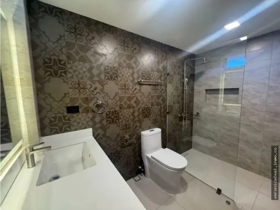 Zona 13 A Una Cuadra de las Américas Dentro de Garita Casa en Venta — Casa en Venta en Zona 14, Guatemala, Ciudad — foto 14 de 17