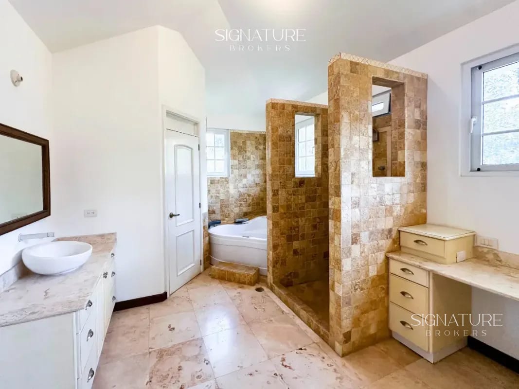 Casa en Venta - Foresta de Cayalá, Z.16 — Casa en Venta en Foresta de Cayalá, Zona 16, Guatemala, Ciudad — foto 9 de 10