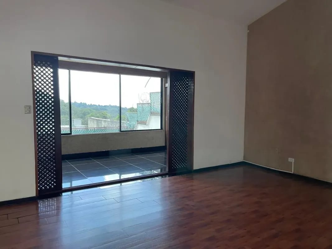 CASA EN VENTA O RENTA EN ZONA 14 EN SECTOR LA VILLA — Casa en Venta en Zona 10, Guatemala, Ciudad — foto 1 de 17