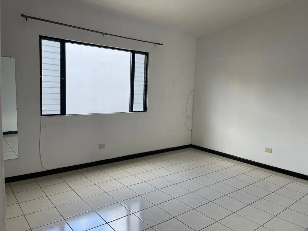 CASA EN VENTA O RENTA EN ZONA 14 EN SECTOR LA VILLA — Casa en Venta en Zona 10, Guatemala, Ciudad — foto 12 de 17